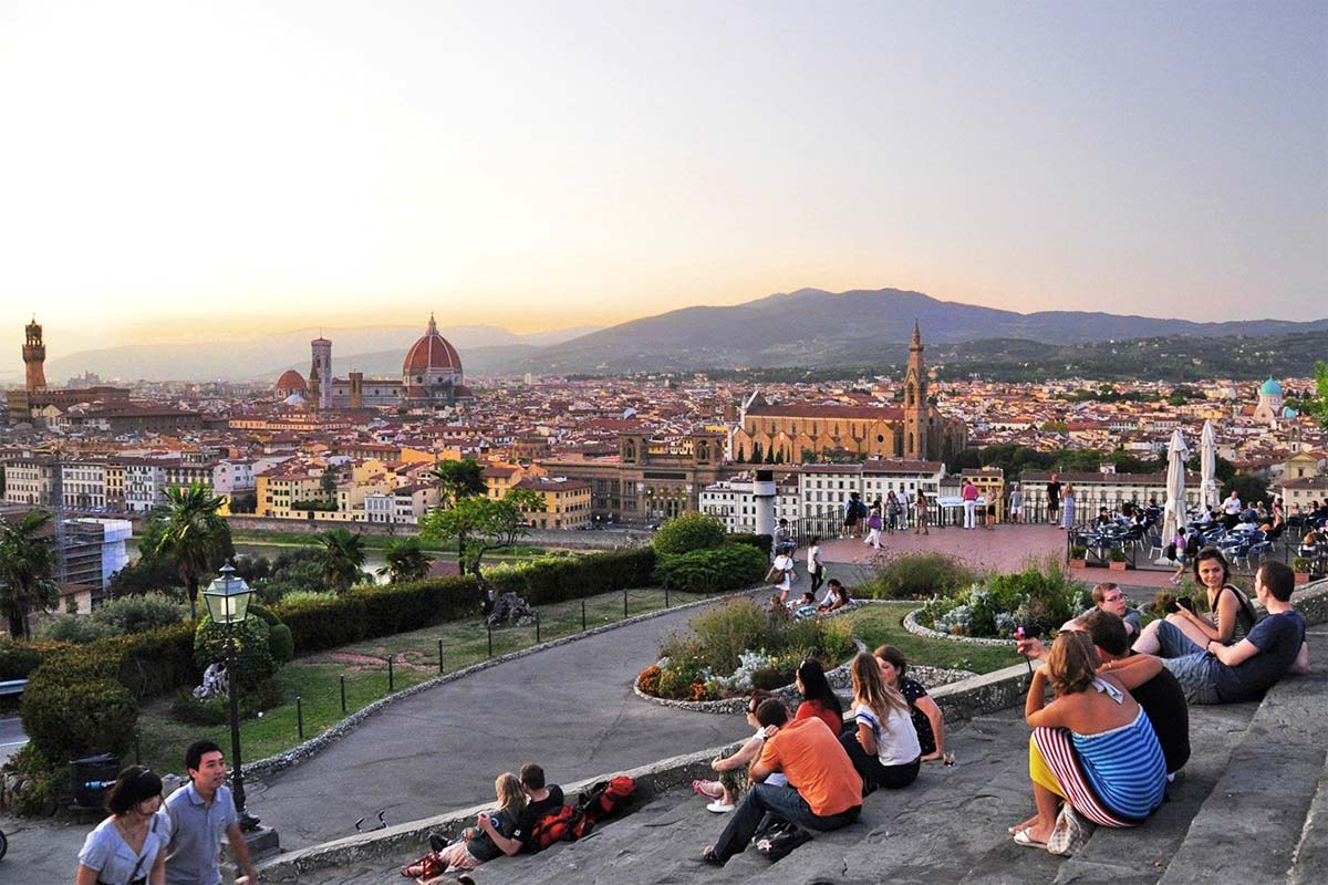 ミケランジェロ広場からフィレンツェの絶景を楽しもう | アーモイタリア