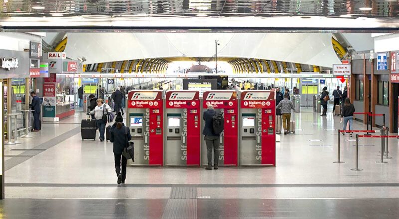 フィウミチーノ空港内の電車駅