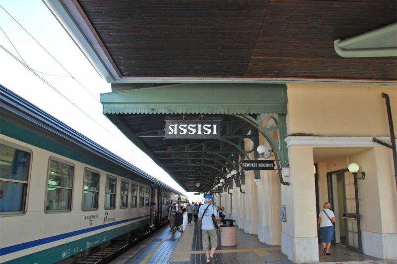 アッシジへの行き方 | アーモイタリア