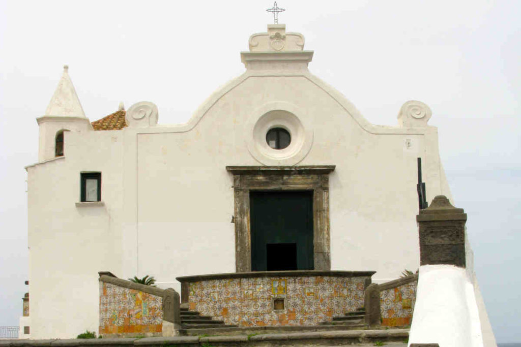 イスキア島のデル・ソッコルソ教会