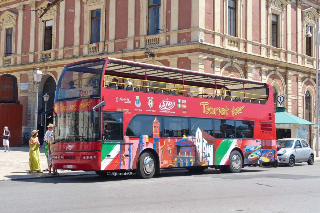 バーリの市内観光バス