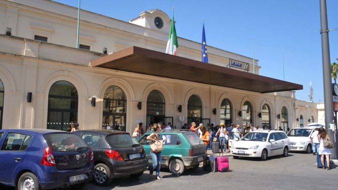 レッチェへの行き方 ローマから電車1本 ナポリから長距離バスもあります アーモイタリア