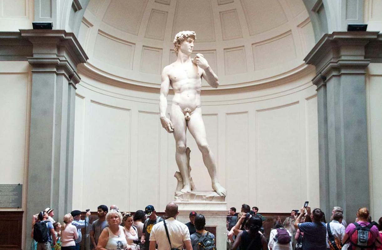 フィレンツェ・アカデミア美術館 ミケランジェロ作「ダヴィデ像」