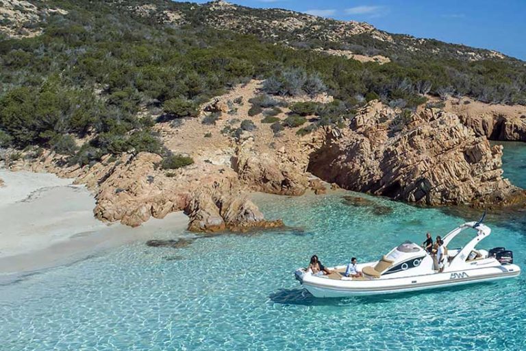 現地発サルデーニャ島ツアー、在住の日本人ガイドがご案内します アーモイタリア